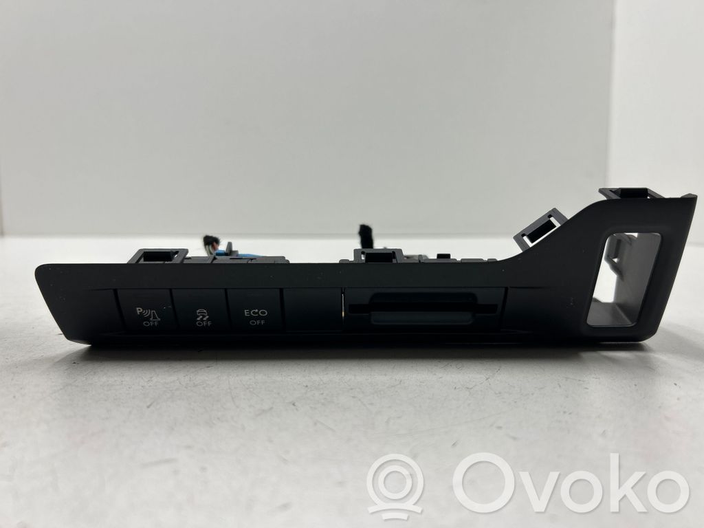 Citroen DS5 A set of switches 