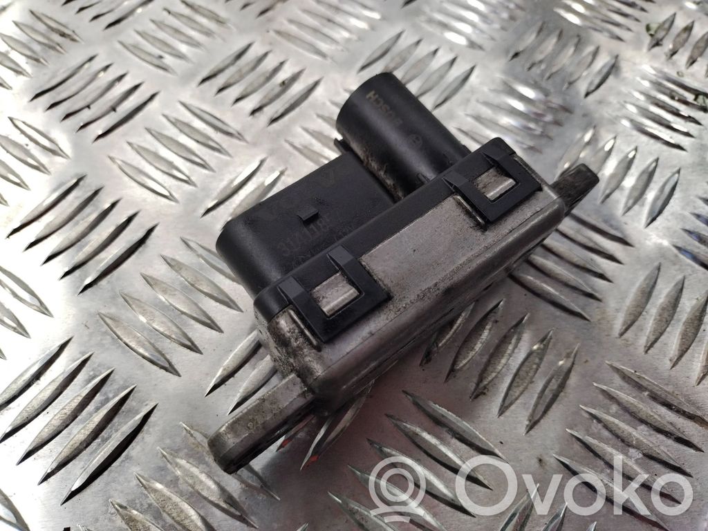 Volvo V60 Relé de la bujía de precalentamiento 