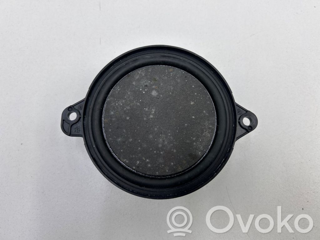 Audi Q3 F3 Front door speaker 