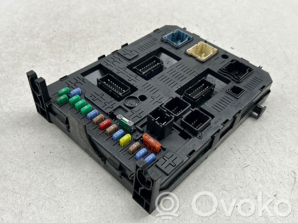 Citroen C4 Grand Picasso Fuse module 