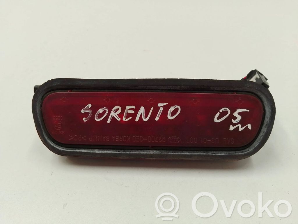 KIA Sorento Third/center stoplight 
