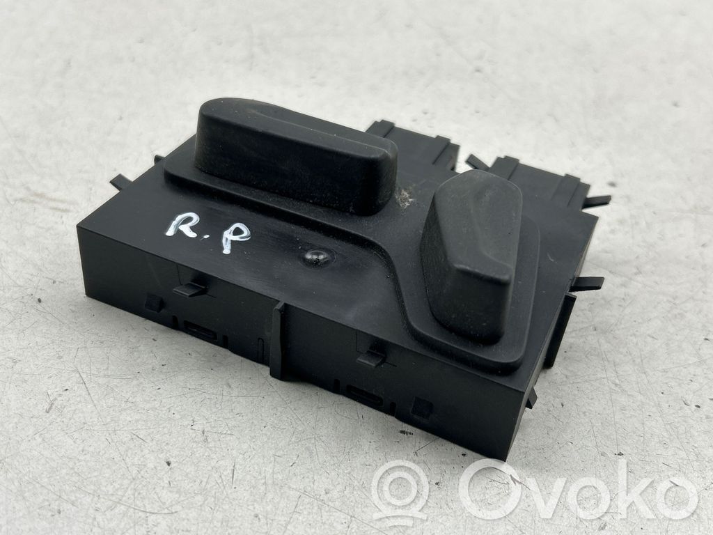Citroen DS5 Seat control switch 
