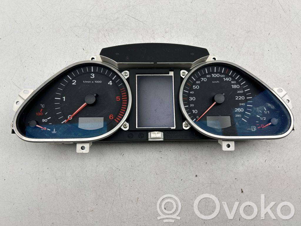 Audi A6 S6 C6 4F Licznik / Prędkościomierz 