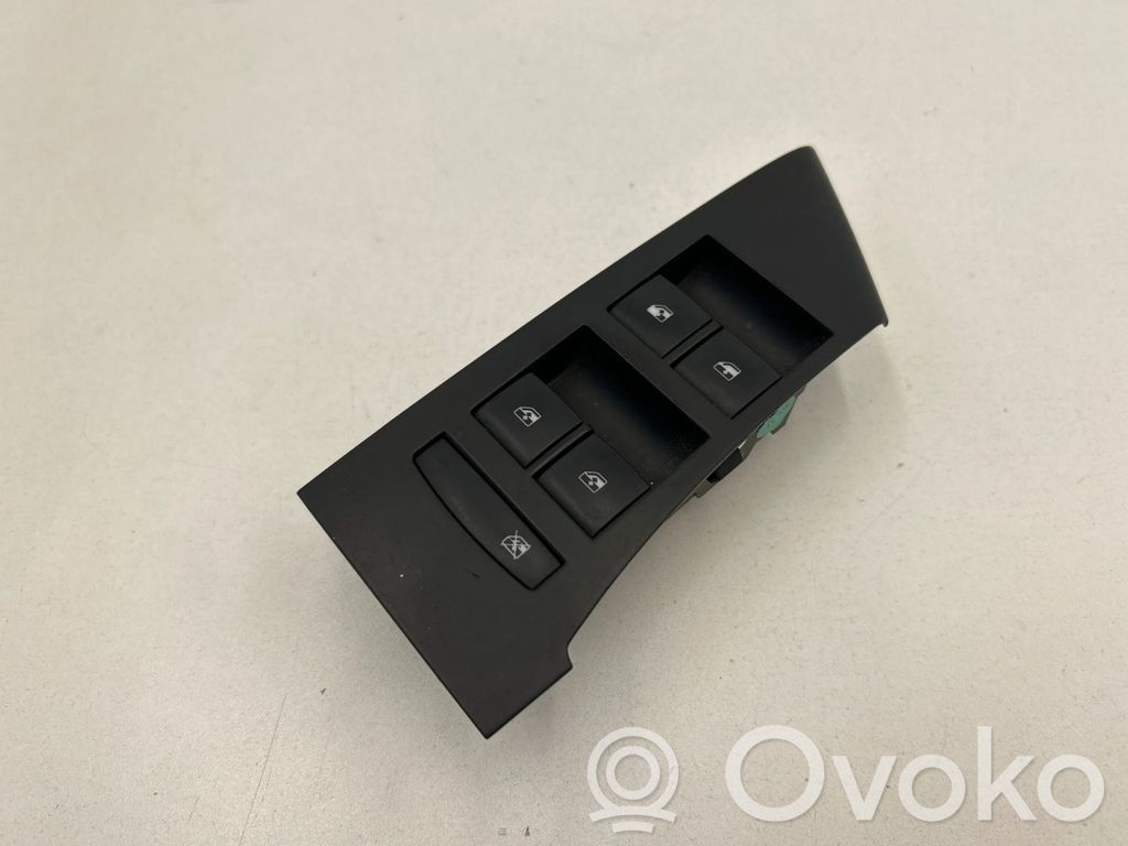 Opel Astra J Electric window control switch 
