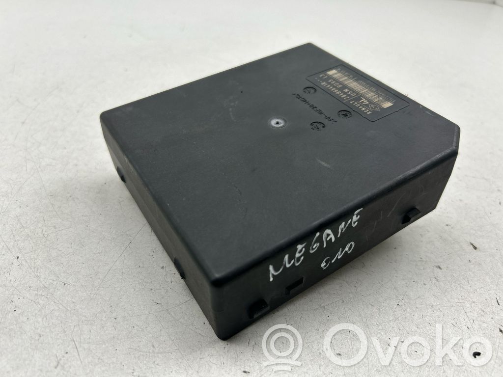 Ramka / Moduł bezpieczników   284B66441R,519225684,9657379591,USMBD95L3