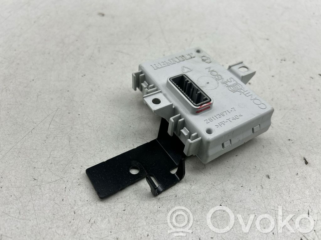 Renault Megane III GPS navigation control unit/module 