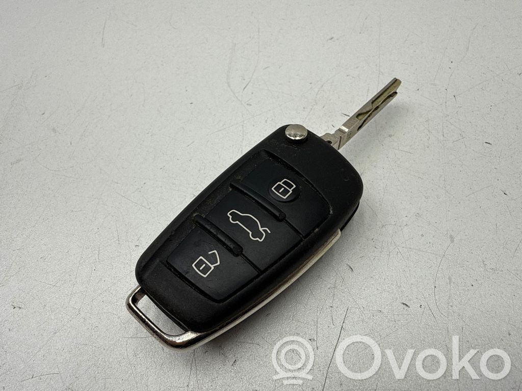 Audi Q3 F3 Virta-avain/kortti 
