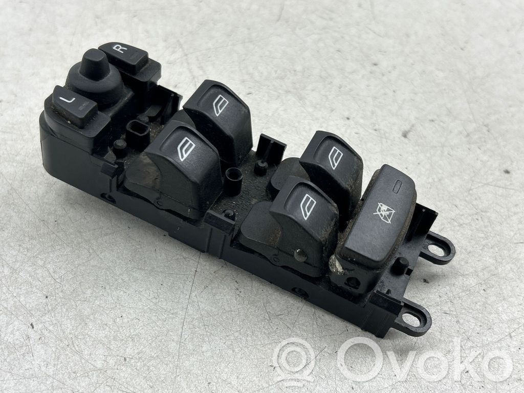 Volvo V70 Electric window control switch 