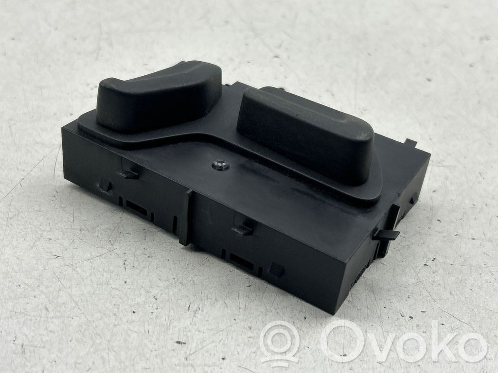 Citroen DS5 Seat control switch 