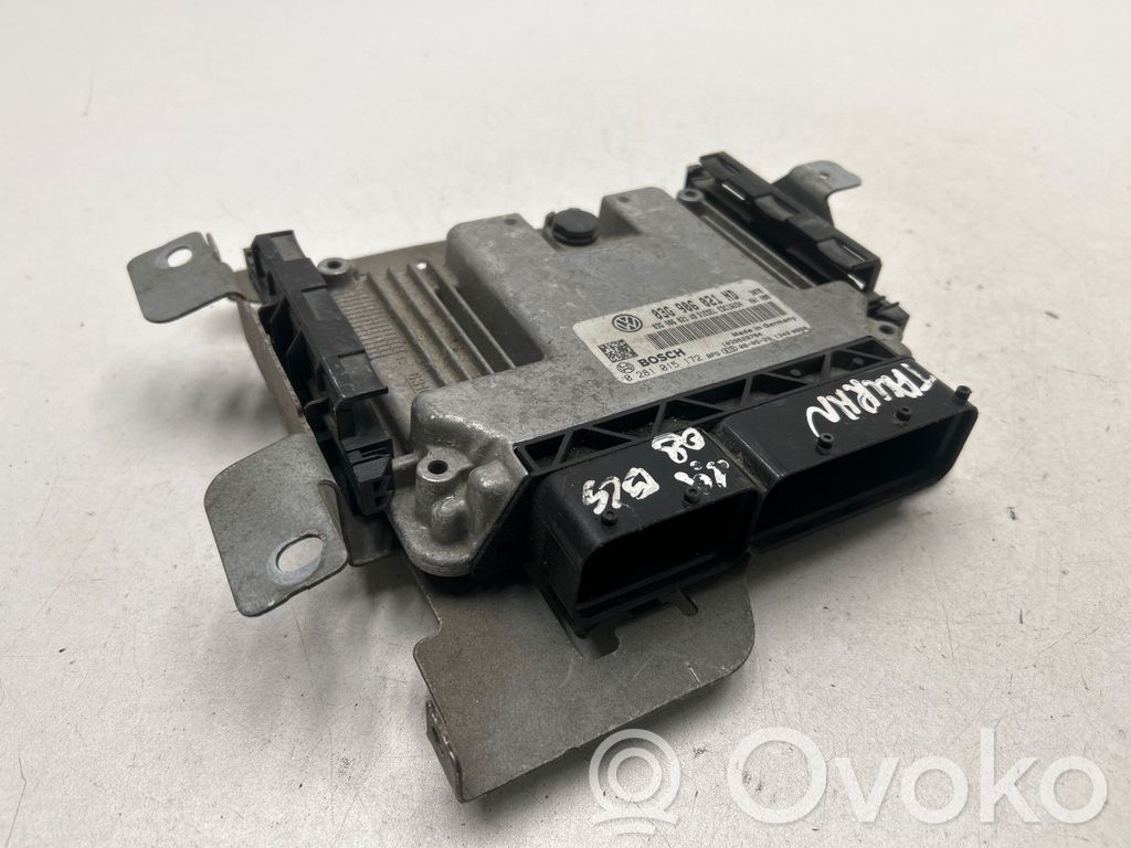 Volkswagen Touran I Engine control unit/module 
