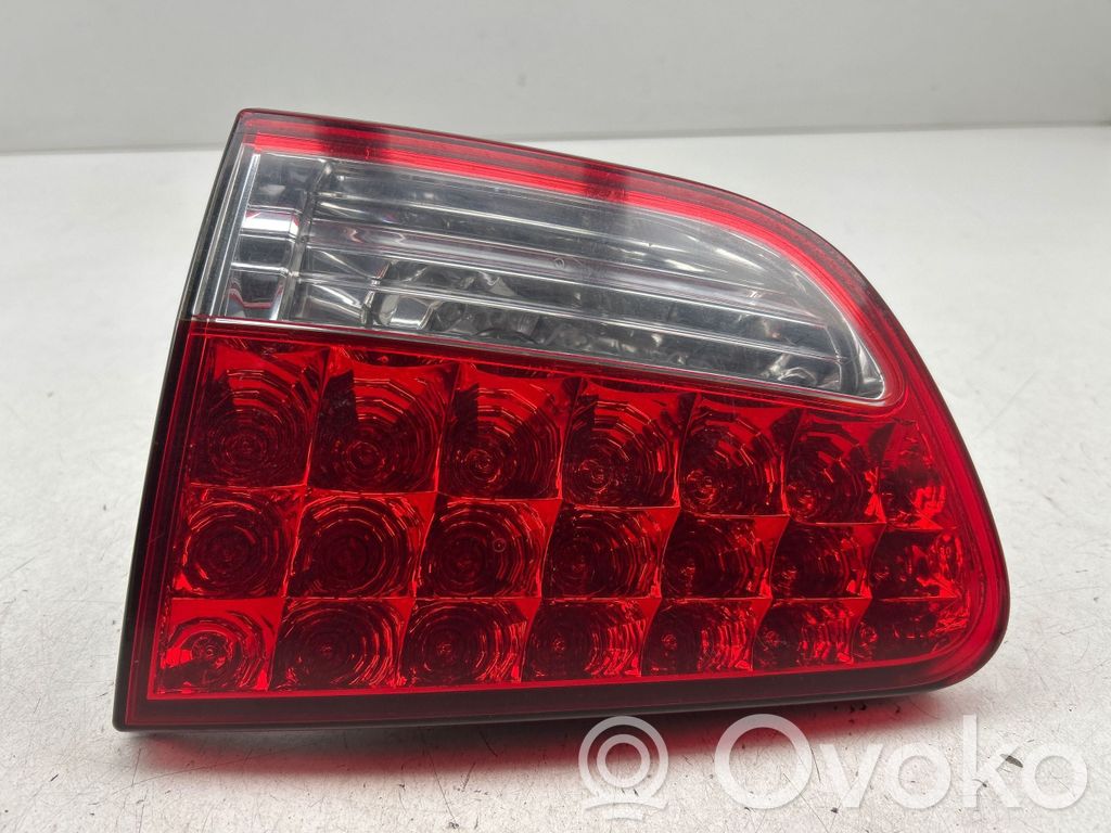 Citroen C-Crosser Takaluukun takavalot 