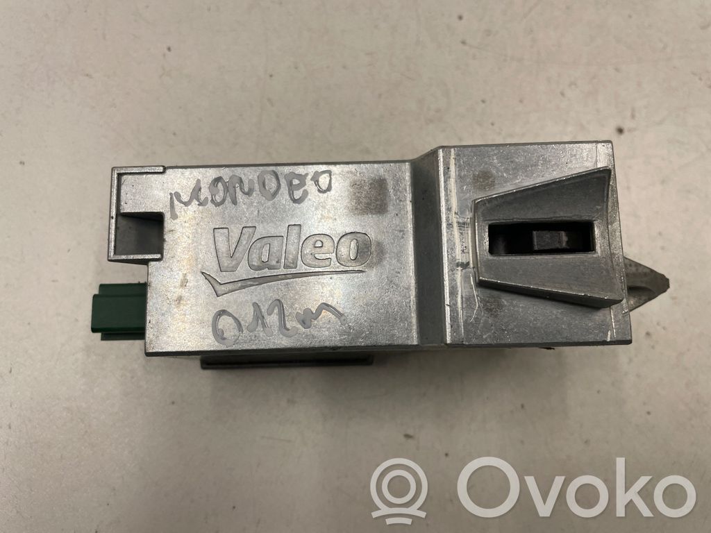 Ford Mondeo MK IV Ohjauspyörän lukitus 