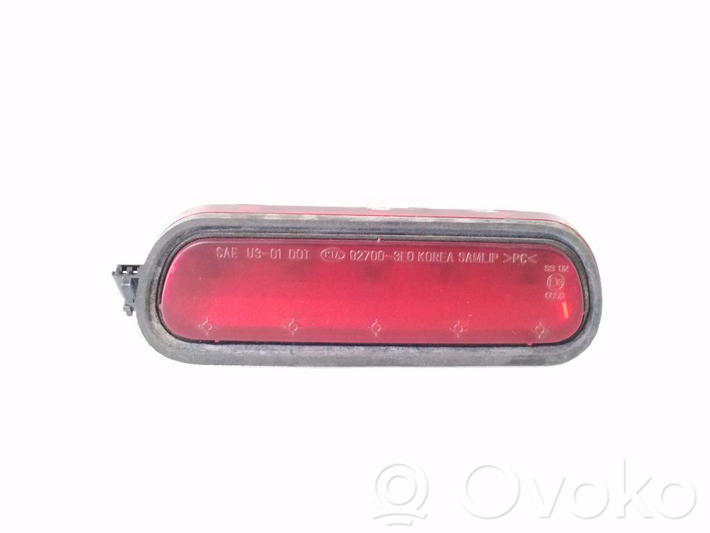 KIA Sorento Third/center stoplight 