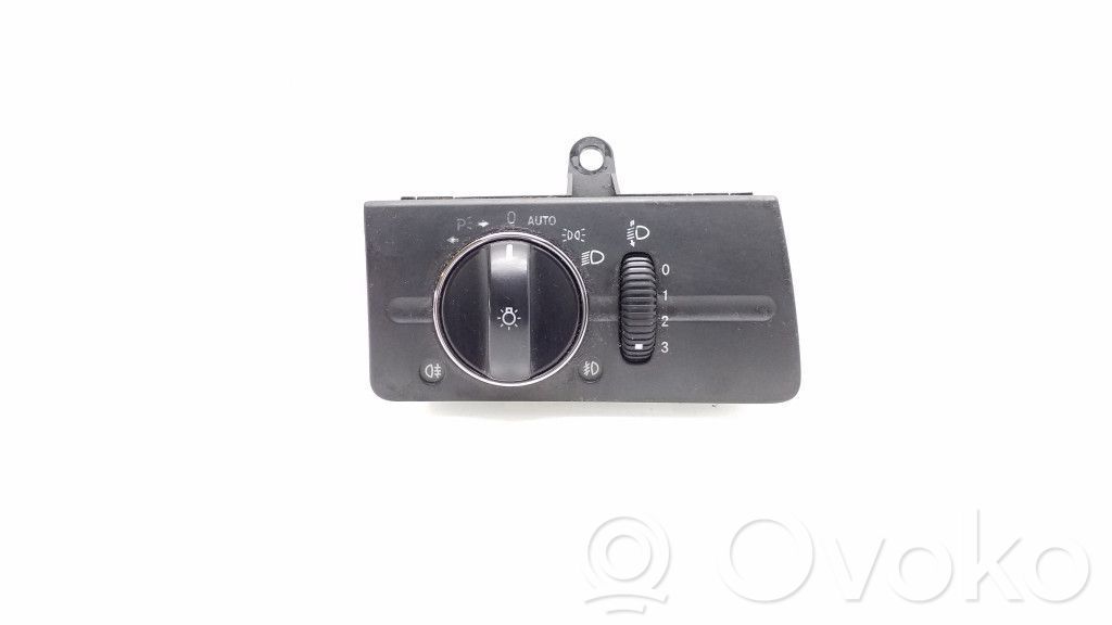 Mercedes-Benz E W211 Light switch 