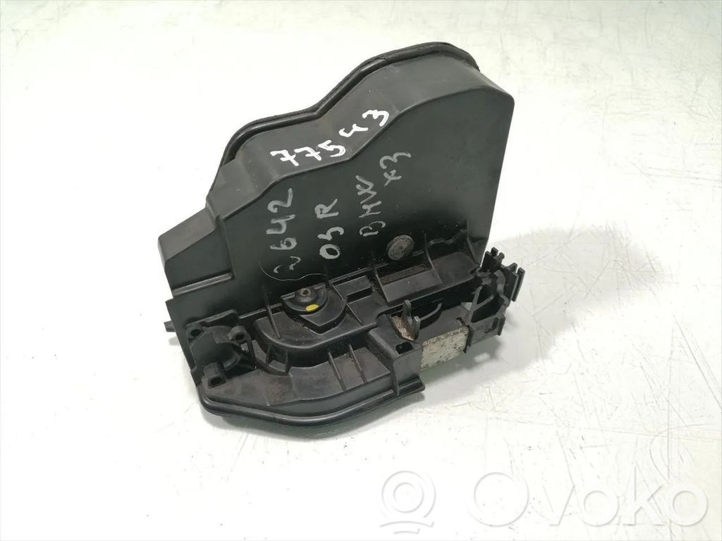 BMW X3 E83 Rear door lock 