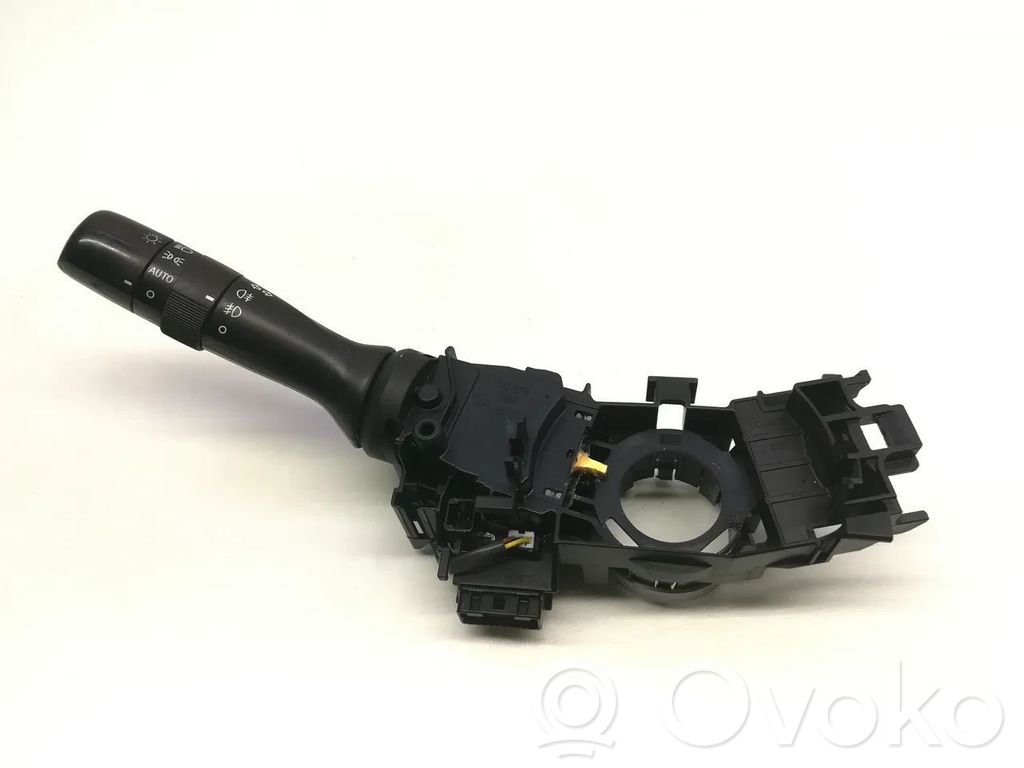 Toyota Avensis T270 Palanca de intermitentes 