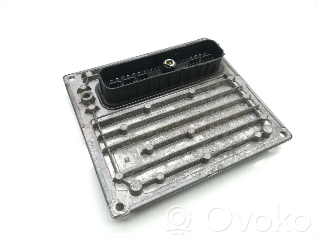 Renault Master II Engine control unit/module 