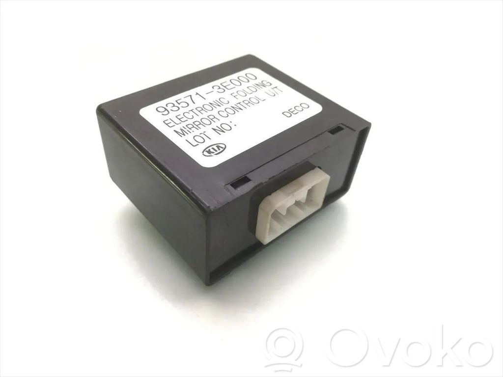 KIA Sorento Wing mirror control module 