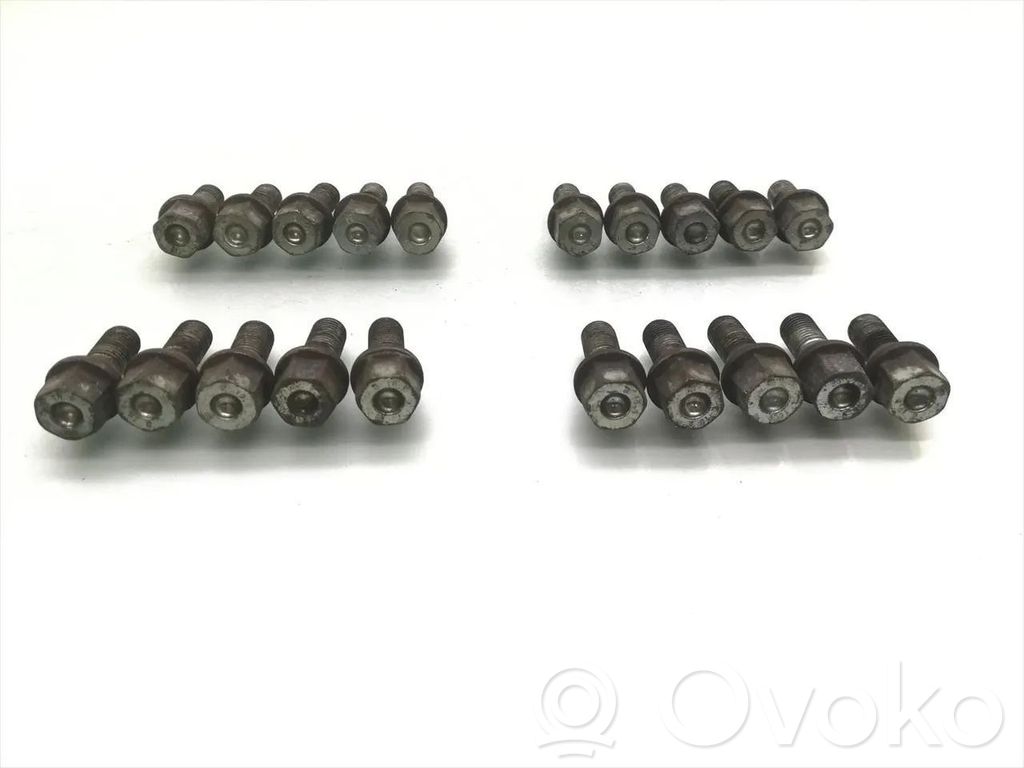 Tuercas/tornillos