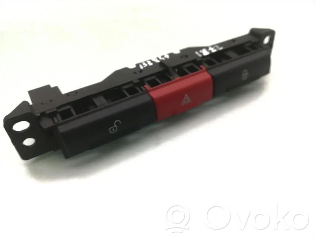Land Rover Freelander 2 - LR2 Hazard light switch 