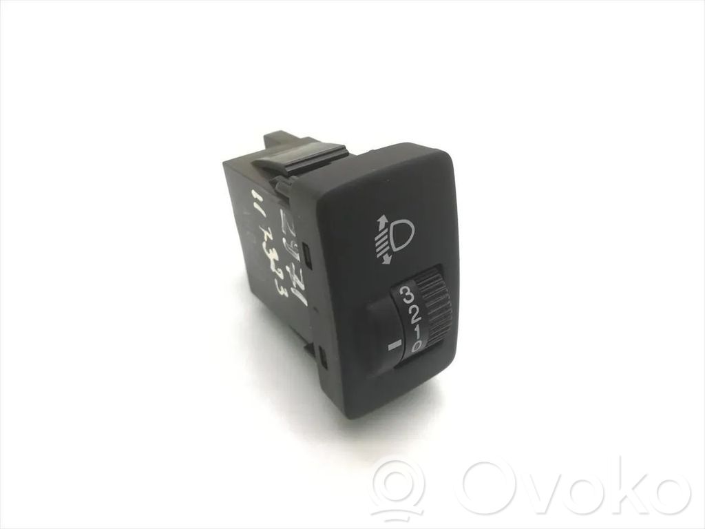Honda CR-V Headlight level height control switch 