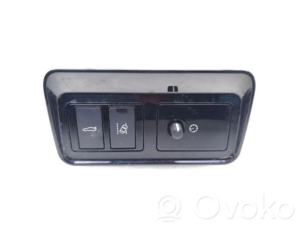 Jaguar XE Interruptor para abrir la puerta trasera 