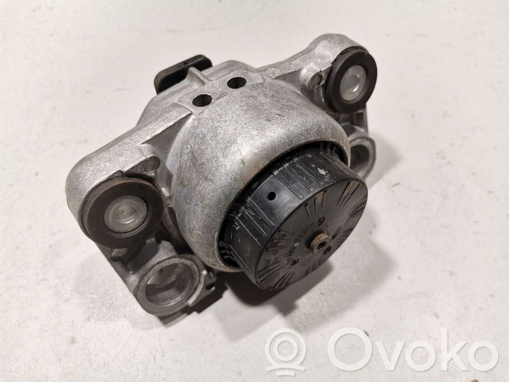 Land Rover Defender Engine mount bracket 
