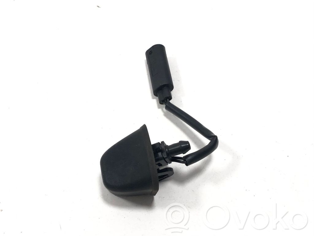 BMW 3 E90 E91 Windshield washer spray nozzle 