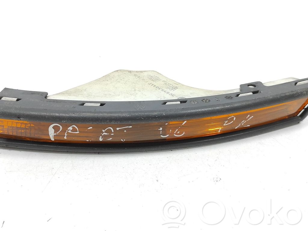 Volkswagen PASSAT B6 Front indicator light 
