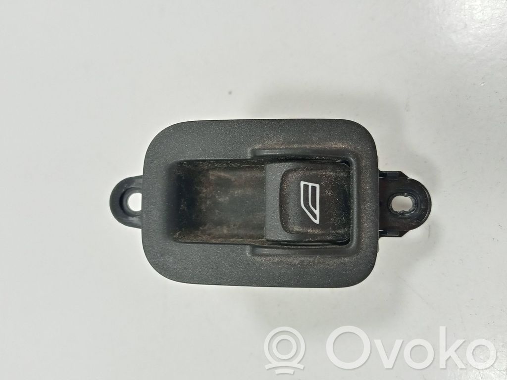 Volvo XC60 Quarter vent window switch 