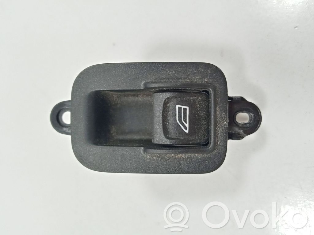 Volvo XC60 Quarter vent window switch 