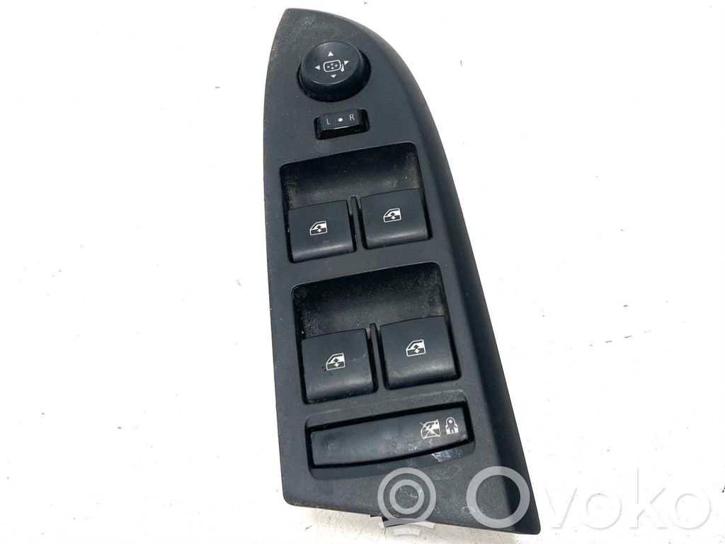 Chevrolet Volt I Electric window control switch 