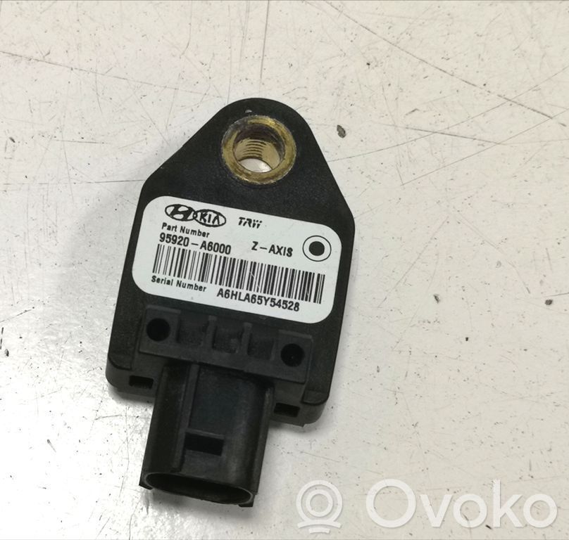 KIA Ceed Airbagsensor Crashsensor Drucksensor 