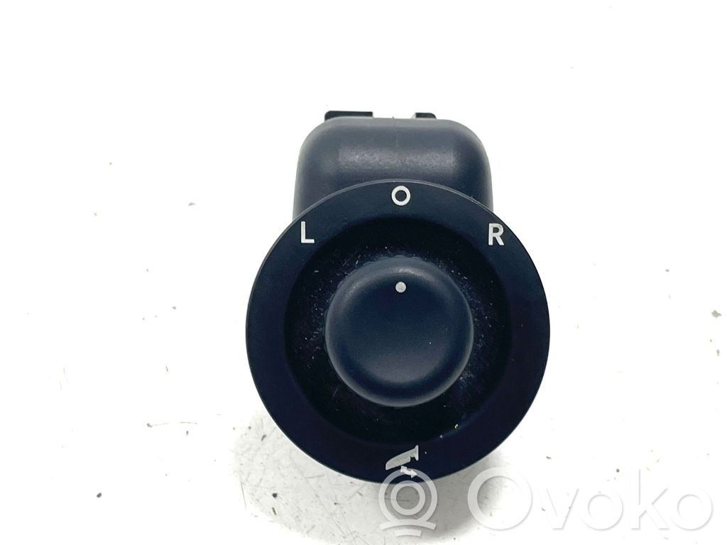 Chrysler Town & Country V Wing mirror switch 