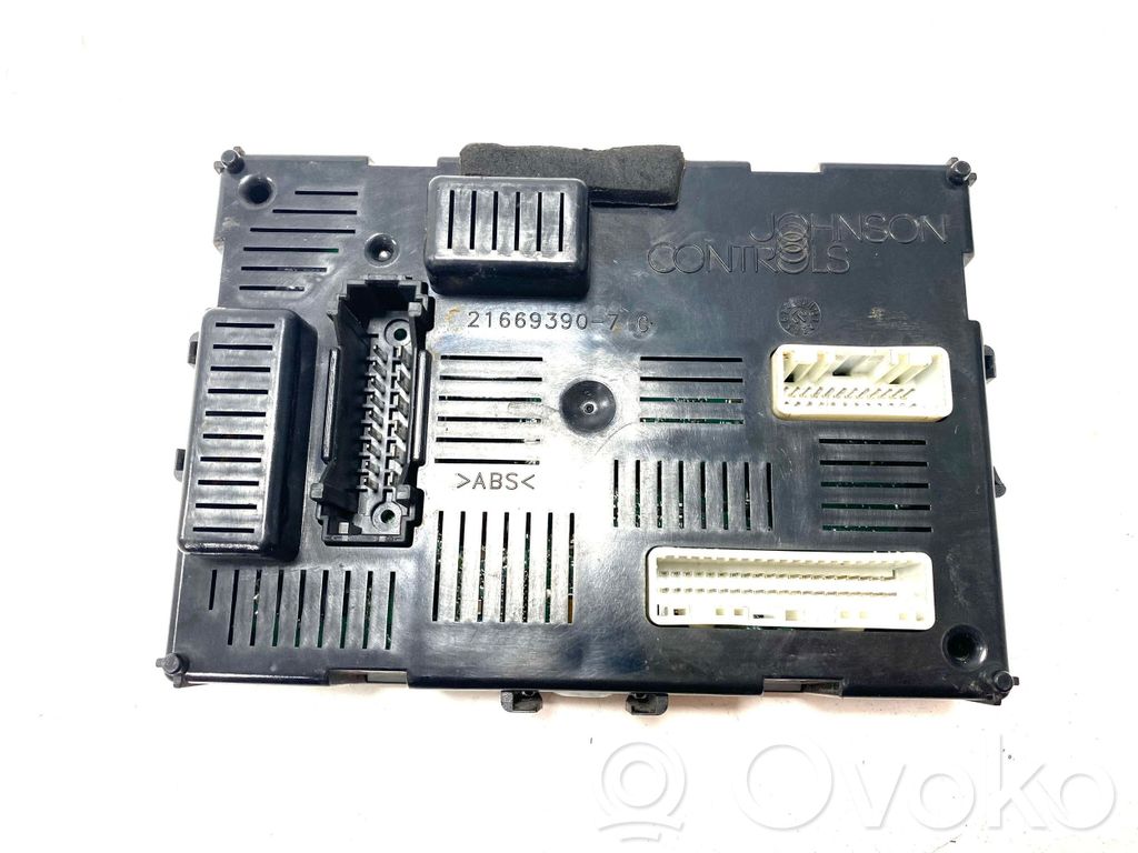 Nissan Micra Comfort/convenience module 