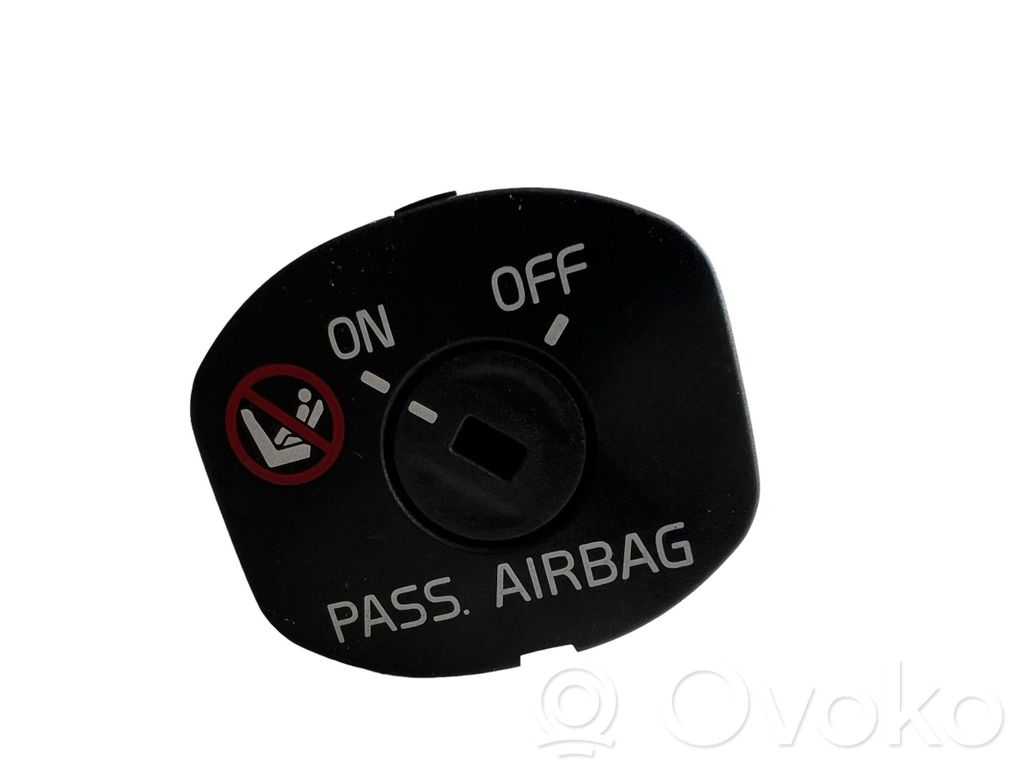 Volvo V70 Passenger airbag on/off switch 