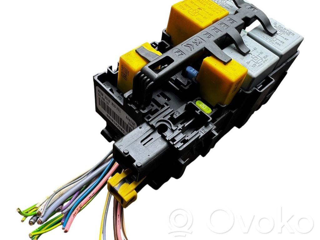 Peugeot 208 I Fuse box set 