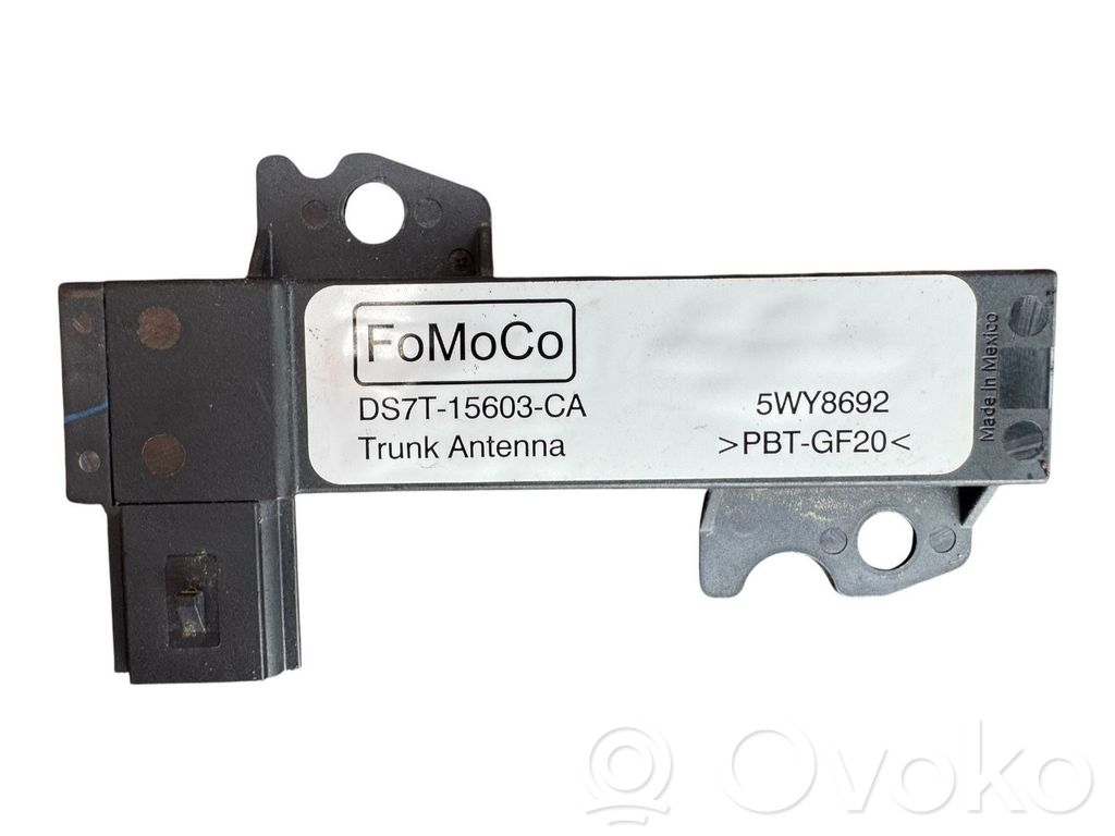 Ford Escape IV Antenos stiprintuvas 