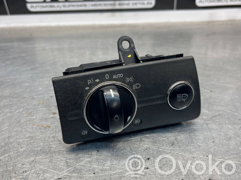 Mercedes-Benz E W211 Light switch 