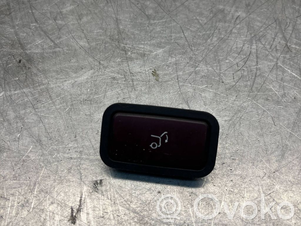 Mercedes-Benz E W211 Tailgate/boot open switch button 