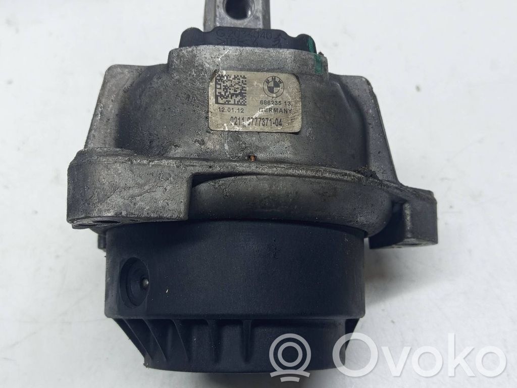 BMW 5 F10 F11 Engine mount bracket 