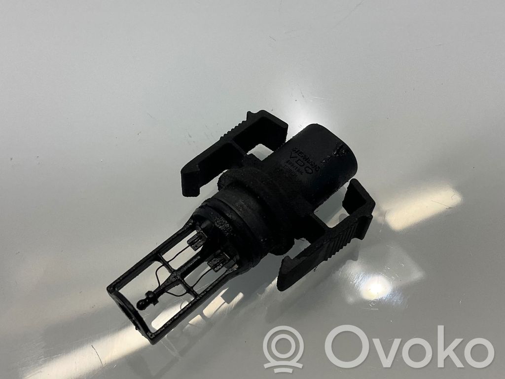 Mercedes-Benz E W211 Sensor de temperatura de la toma de aire 