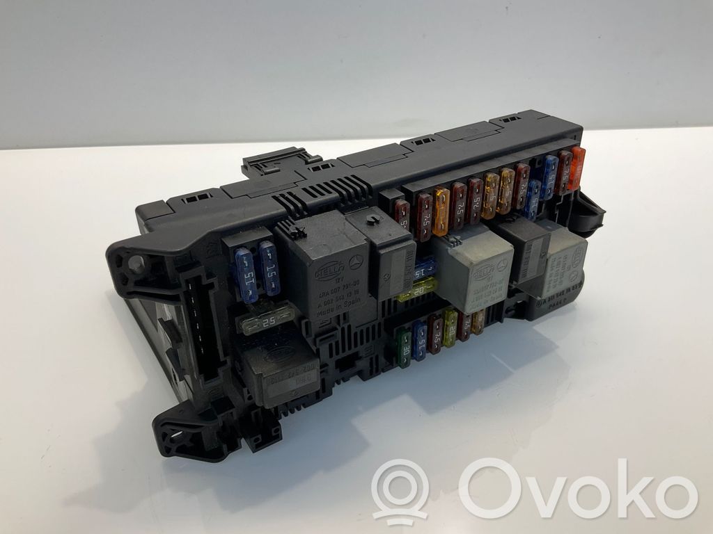 Mercedes-Benz E W211 Fuse module 