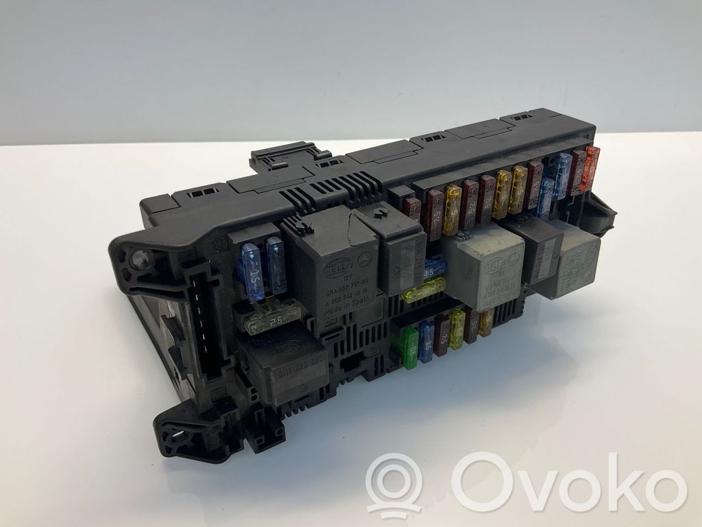 Mercedes-Benz E W211 Fuse module 