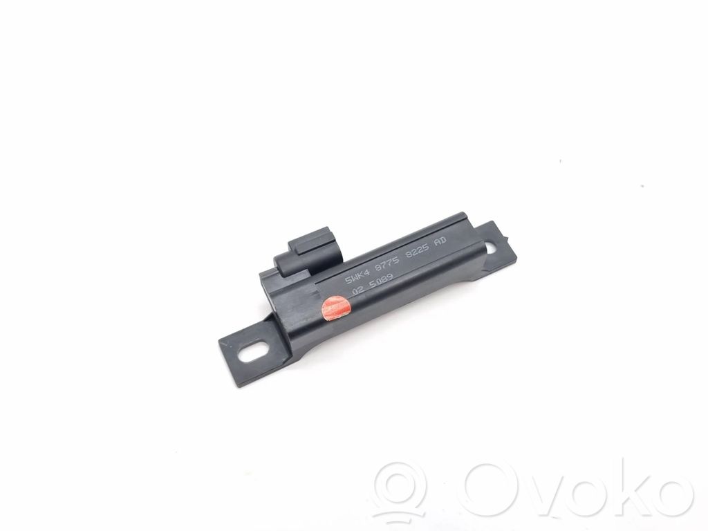 Nissan Rogue Aerial antenna amplifier 