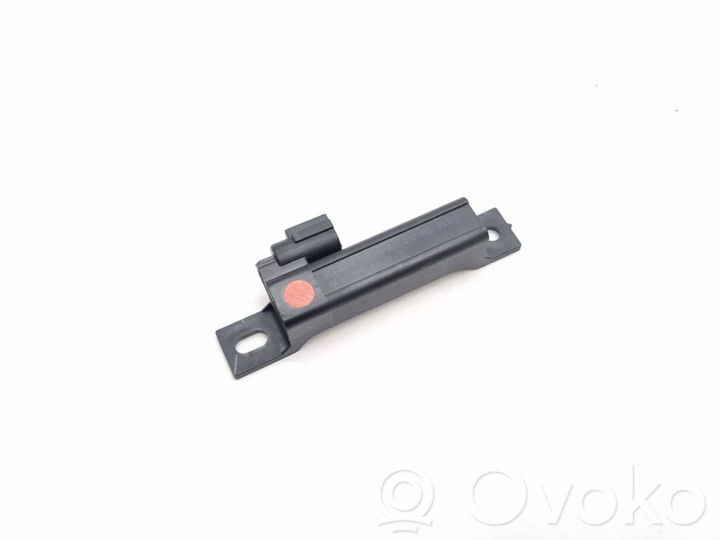 Nissan Rogue Aerial antenna amplifier 