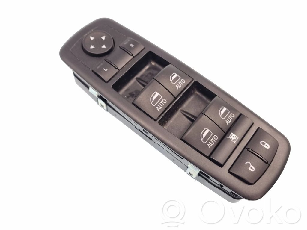 Chrysler Pacifica Electric window control switch 