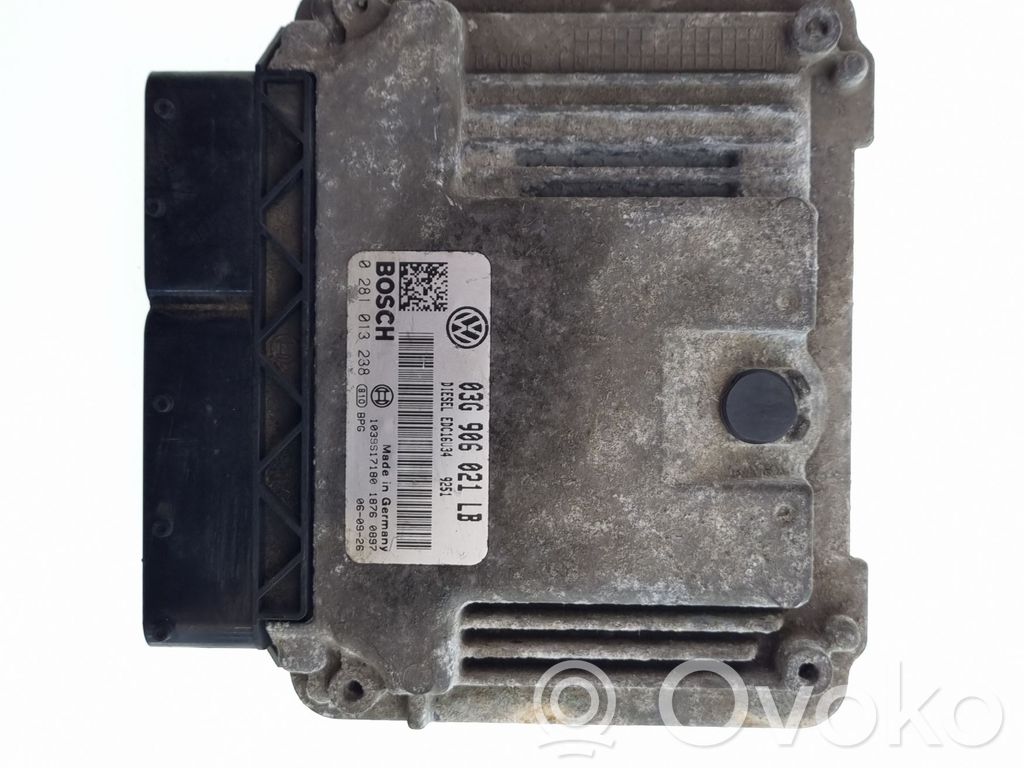 Skoda Fabia Mk2 (5J) Engine control unit/module 