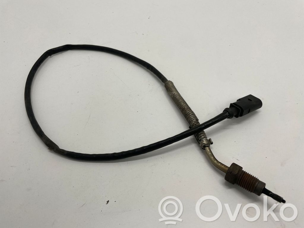 Volkswagen PASSAT B7 Exhaust gas temperature sensor 