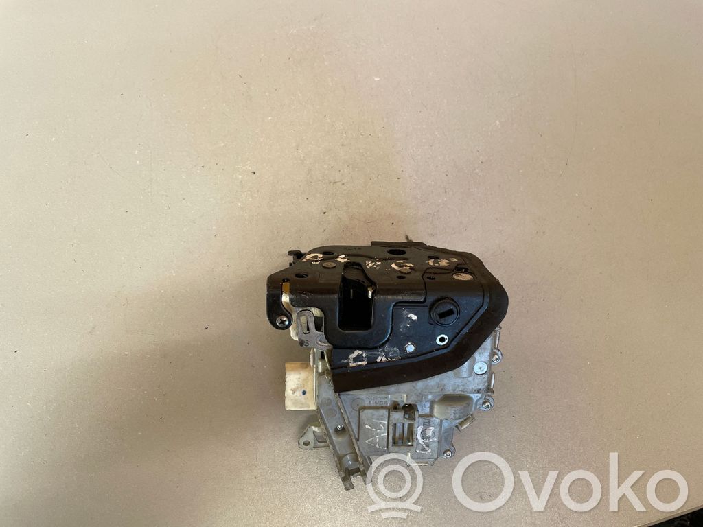 Audi A5 8T 8F Galinių durų spyna 